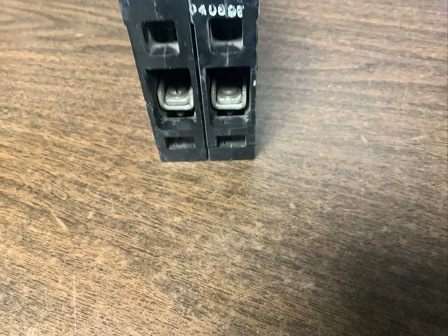 Автоматический выключатель Siemens ED42B015 Sentron Series Circuit Breaker 15A 2 — фото лота 1