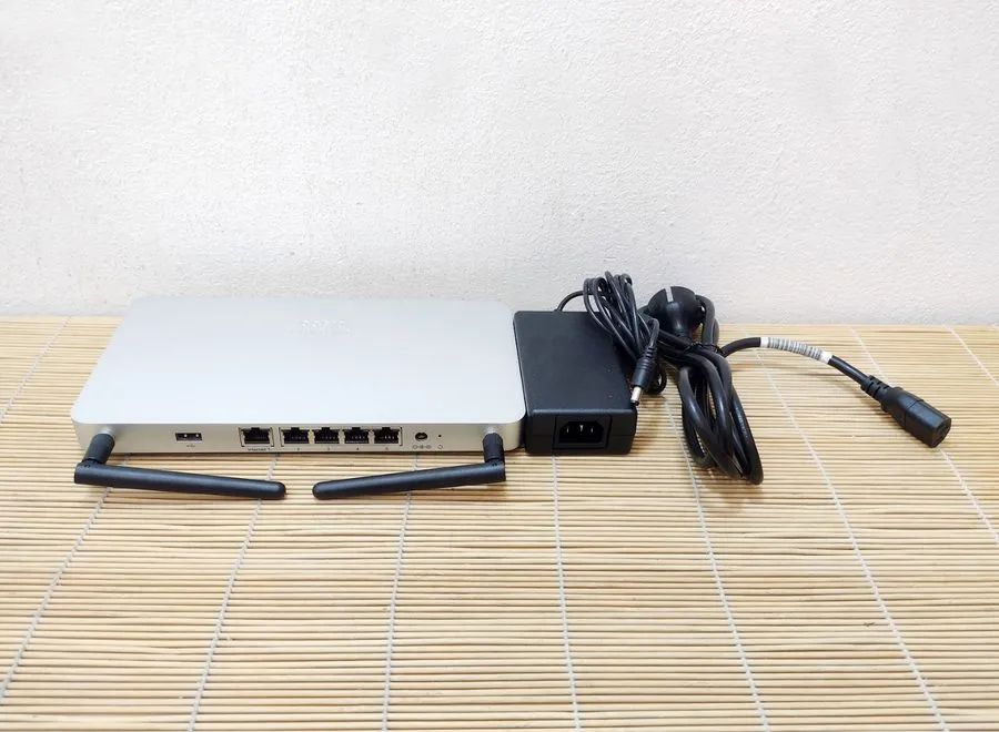 Маршрутизатор Cisco MX67W-HW Router Security Appliance with 802.11ac Unclaimed