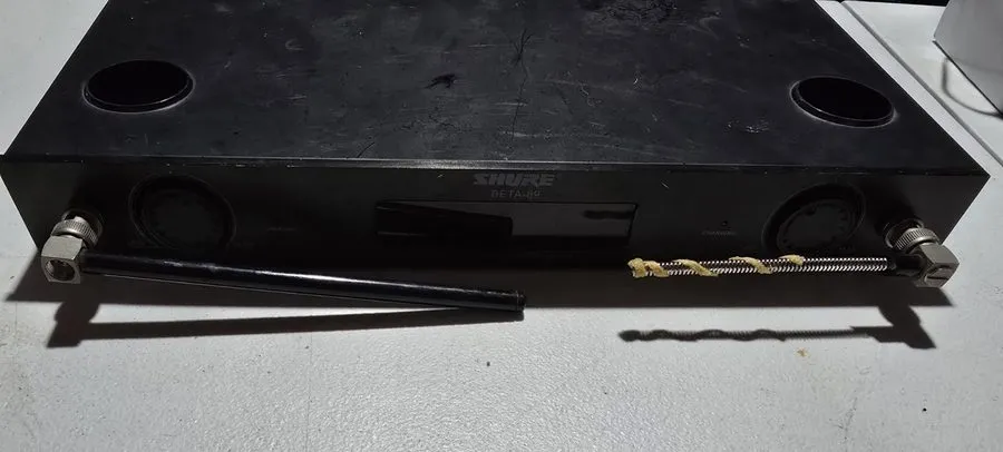 Радиосистема Vintage Shure Beta-89 Wireless Microphone UHF Dual Channel Recharge