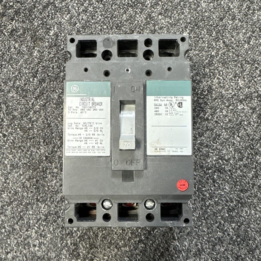 Автоматический выключатель GE TED134070 Circuit Breaker W/ Shunt Trip 70A 3P 480 — фото лота 1