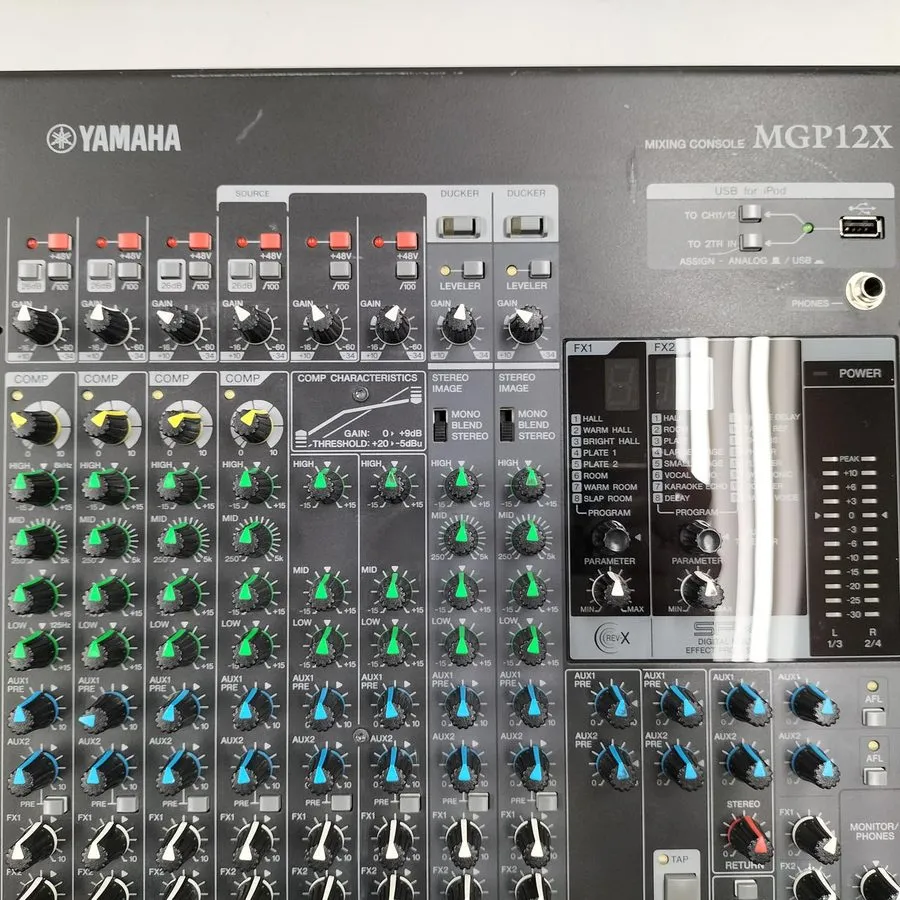 Микшерный пульт YAMAHA MGP12X 12-Channel Premium Mixing Console Analog Mixer