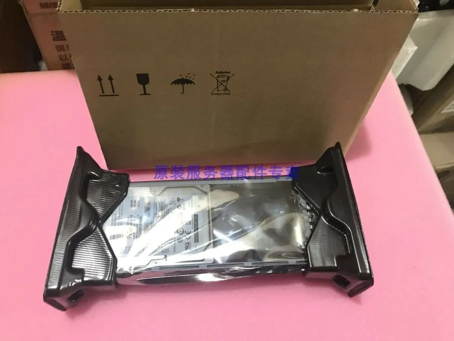 Жёсткий диск IBM V3700 2.5" 600GB 10K SAS 00MJ145 00Y5707 00Y2430 00Y2503 Hard D