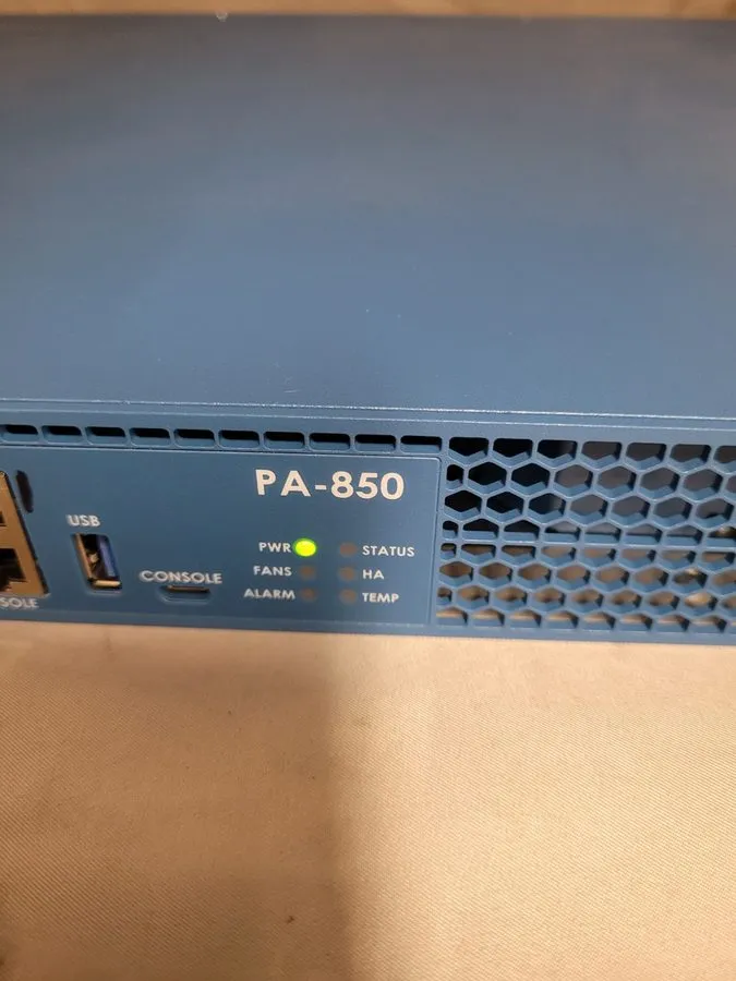 Межсетевой экран Palo Alto Networks PA-850 12-Port 1U Firewall Security Applianc — фото лота 1