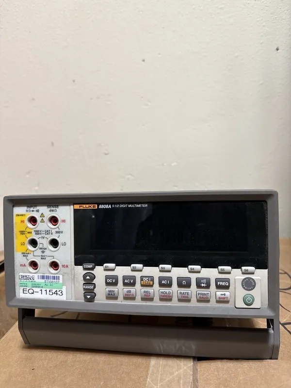 Мультиметр FLUKE 8808A five and a half digit multimeter/xjk