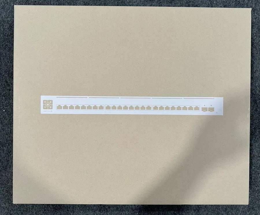 Коммутатор Ubiquiti UniFi Pro Max 24 PoE USW-Pro-Max-24-PoE 24-Port 2.5GbE 400W 