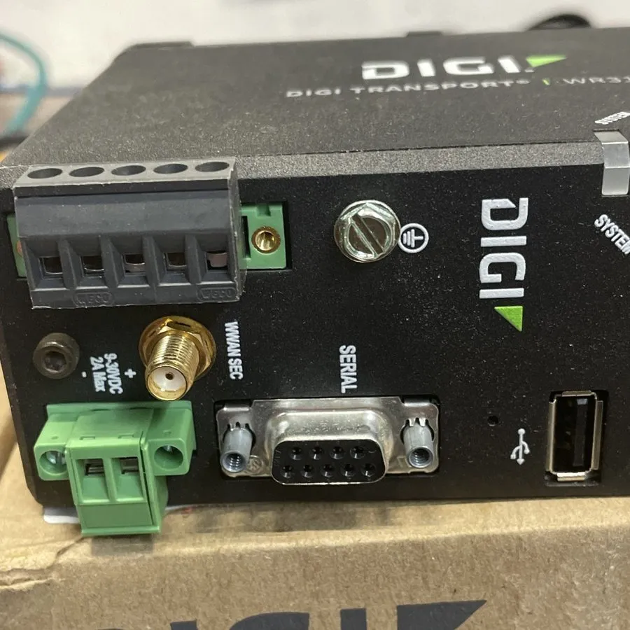 Маршрутизатор Digi TransPort WR31 4G LTE Cellular Router Dual Ethernet WR31-M52A — фото лота 1
