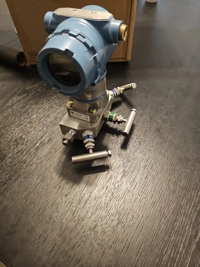 Датчик давления Rosemount 3051CD Differential Pressure Transmitter 0–300 PSI 4-2 — фото лота 1