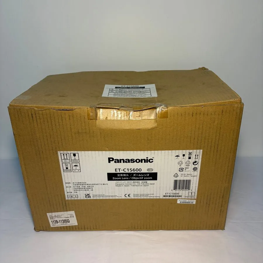 Проектор Panasonic PT-REZ10 + LENS 10,000-Lumen WUXGA Laser Projector — фото лота 4