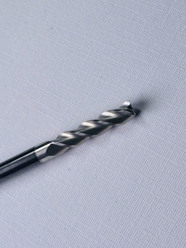 Режущий инструмент Helical H40ALV-R-30187 3/16" Carbide End Mill 3 Flute R.015 — фото лота 1