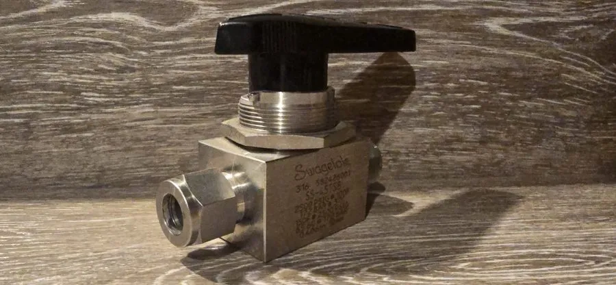 Клапан Swagelok SS-45TS8 Stainless Steel 1-Piece 40 Series Ball Valve FNSP — фото лота 1