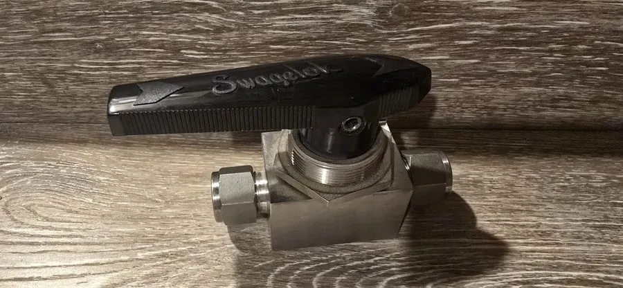 Клапан Swagelok SS-45TS8 Stainless Steel 1-Piece 40 Series Ball Valve FNSP — фото лота 2