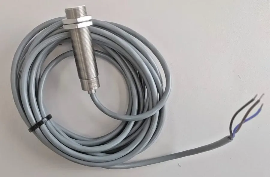 Датчик приближения ifm IGA3005ZBPKG/5M/SH Proximity Sensor Inductive 10-35VDC PN — фото лота 2