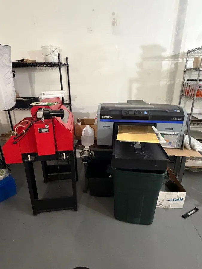 Принтер Epson F2100 DTG Printer W/ Small, Medium, Large Platters Included