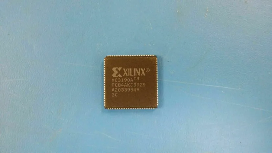 Микросхема ПЛИС Xilinx XC3190A-3PC84C FPGA 320 CLB 84-PLCC