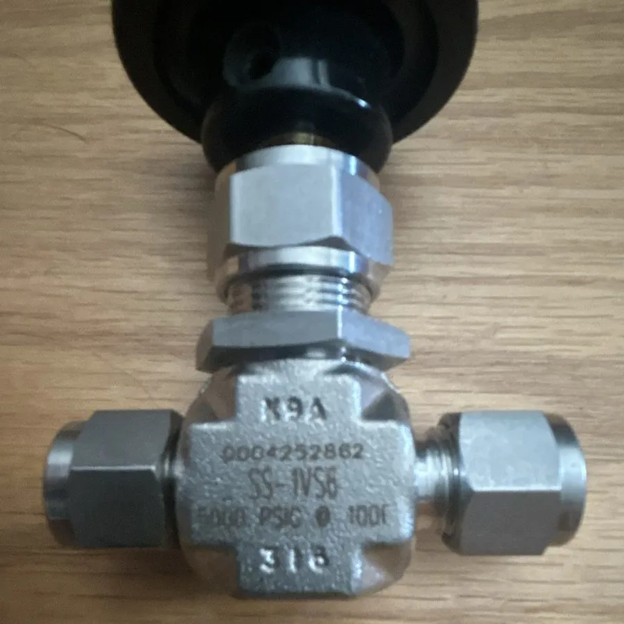 Клапан Swagelok SS-1VS6 Stainless Steel Integral Bonnet Needle Valve FNSP