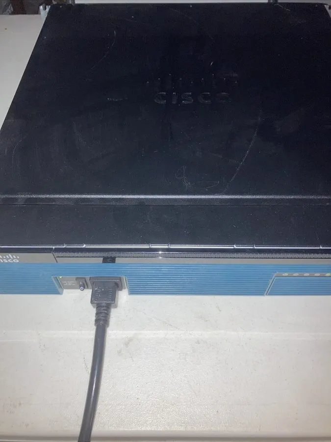 Маршрутизатор Cisco 2900 Series CISCO2911/K9 Integrated Services Router