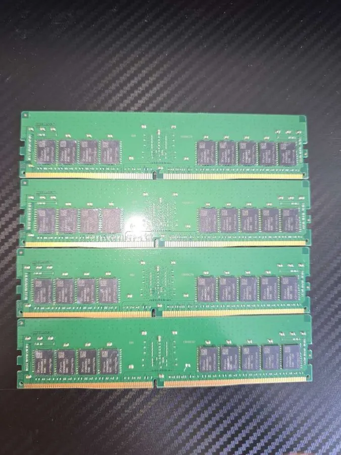 Модуль памяти 32GB 2RX8 PC4-25600 (DDR4-3200) ECC RDIMM SK Hynix HMAA4GR7CJR8N-X