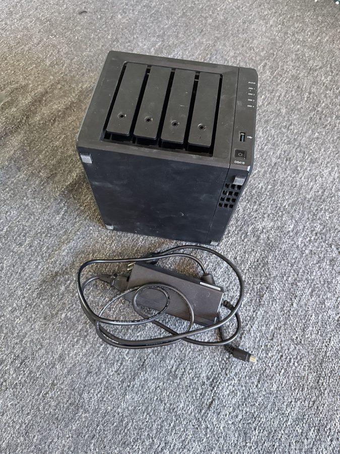 Сетевое хранилище Synology DiskStation DS418 4-bay SAN/NAS Server Diskless