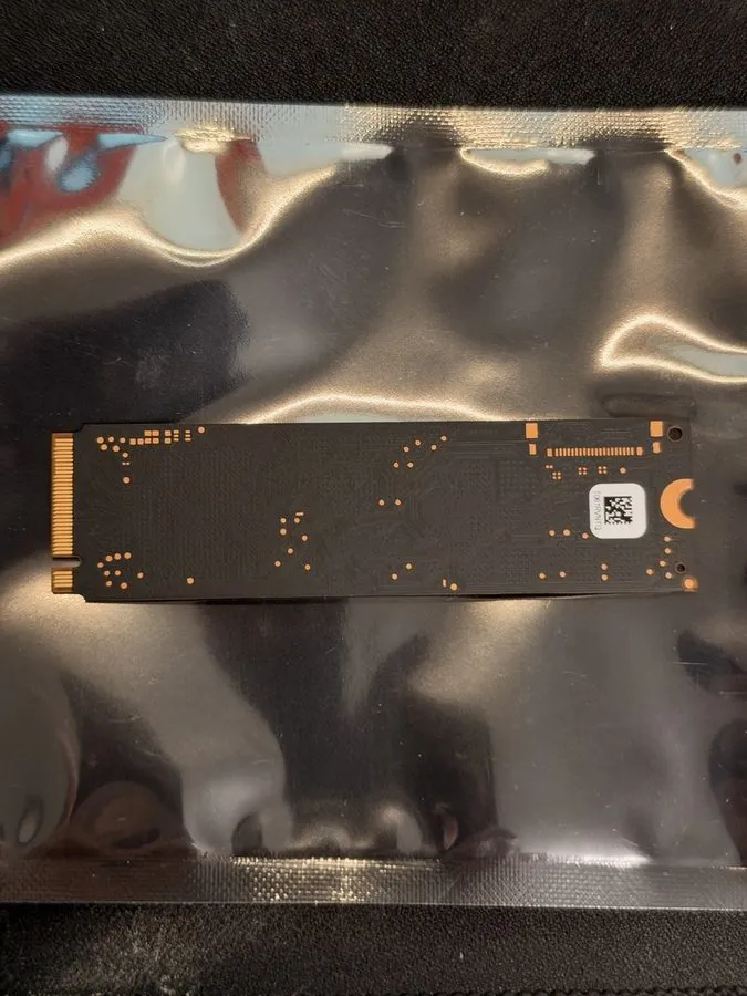 SSD-накопитель Micron Technology 1TB M.2 NVMe MTFDHBA1T0TDV Internal SSD 100% He