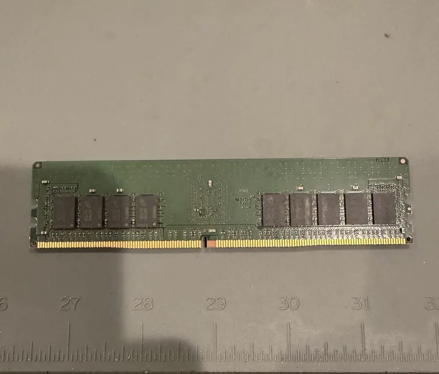 Модуль памяти Micron 16GB 2Rx8 DDR4 PC4-2666V-RE2-12 ECC Server RAM MTA18ASF2G72