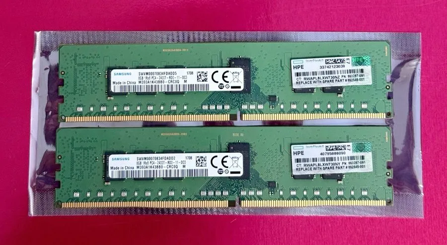 Модуль памяти Samsung 8GB DDR4-2400 ECC RDIMM 1Rx8 Server RAM M393A1K43BB0-CRC0Q
