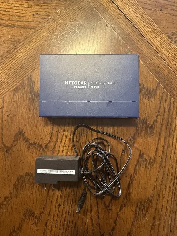 Коммутатор Netgear Prosafe 8-PORT Fast Ethernet Switch Desktop Switch FS108