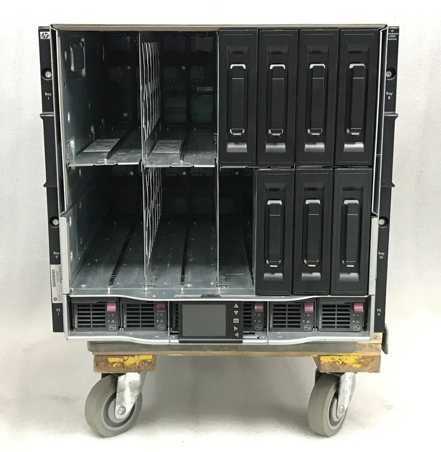 Сервер HP BladeSystem c7000 Barebones Chassis 6x PSU 10x Fan 2x KVM 2x 3Gb SAS N