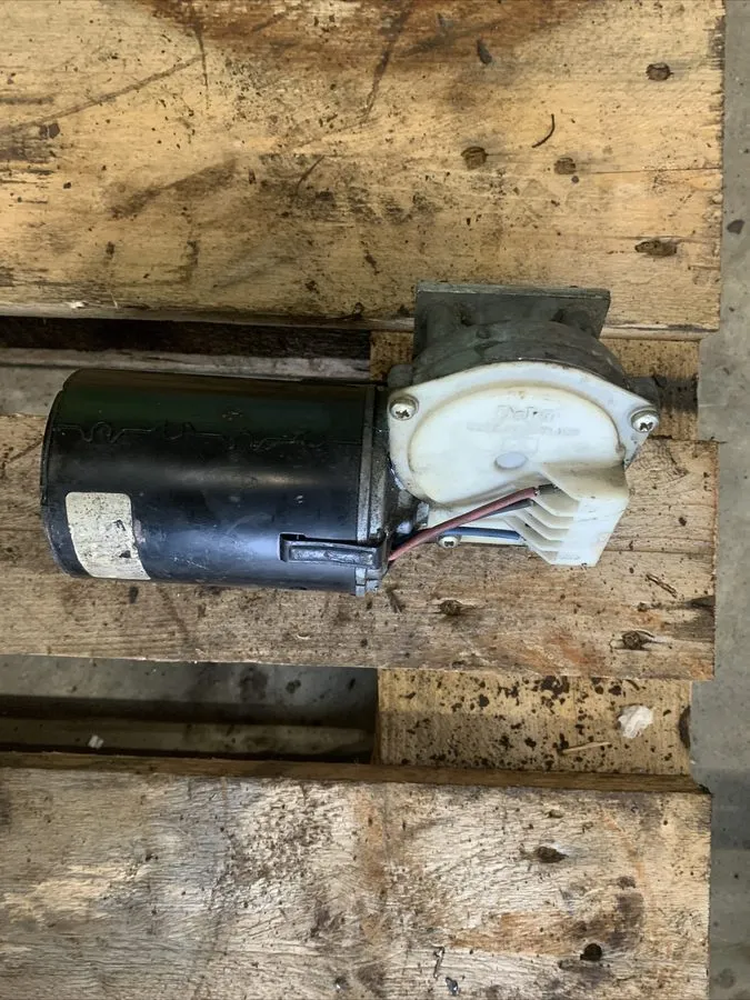 Электродвигатель LEYLAND DAF DELCO WINDOW WIPER MOTOR. PART NO: BBU3499 — фото лота 1