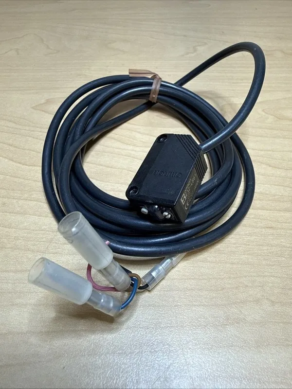 Фотоэлектрический датчик Omron E3Z-LS61 NPN Photoelectric Sensor, 12 / 24 VDC — фото лота 2