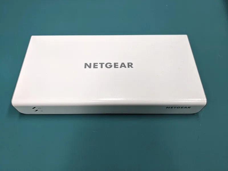 Коммутатор Netgear 8-Port Gigabit PoE App Managed Smart Cloud Switch 2 SFP Port
