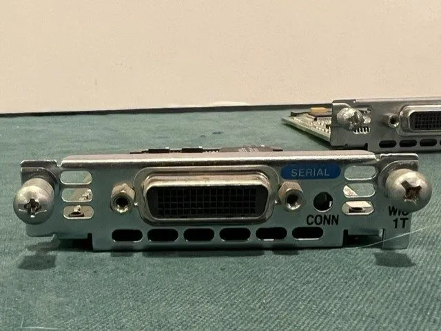 Маршрутизатор Cisco WIC-1T Lot of Three WAN interface Cards