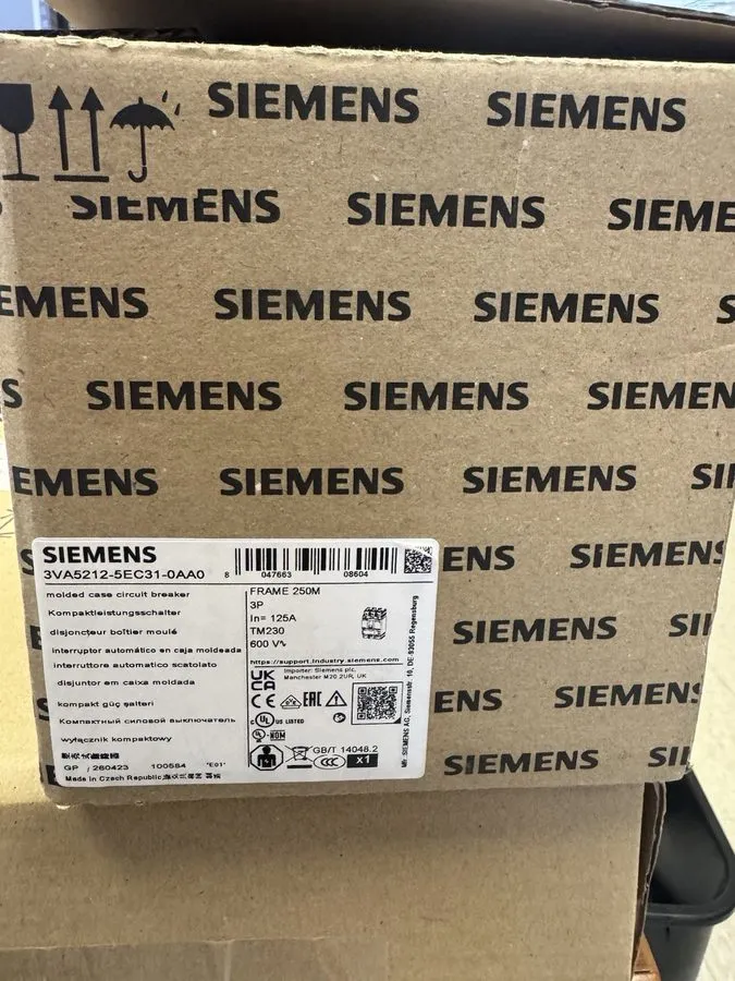 Автоматический выключатель Siemens 3VA5212-5EC31-0AA0 125A 3-Pole Circuit Breake — фото лота 1