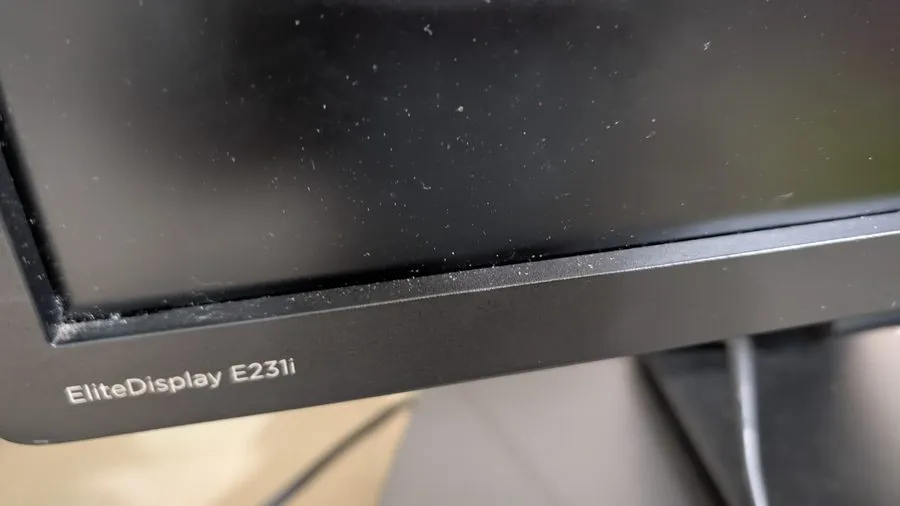 Монитор 23" HP EliteDisplay E231I LED Backlit Monitor 1920x1080 Display Port & V