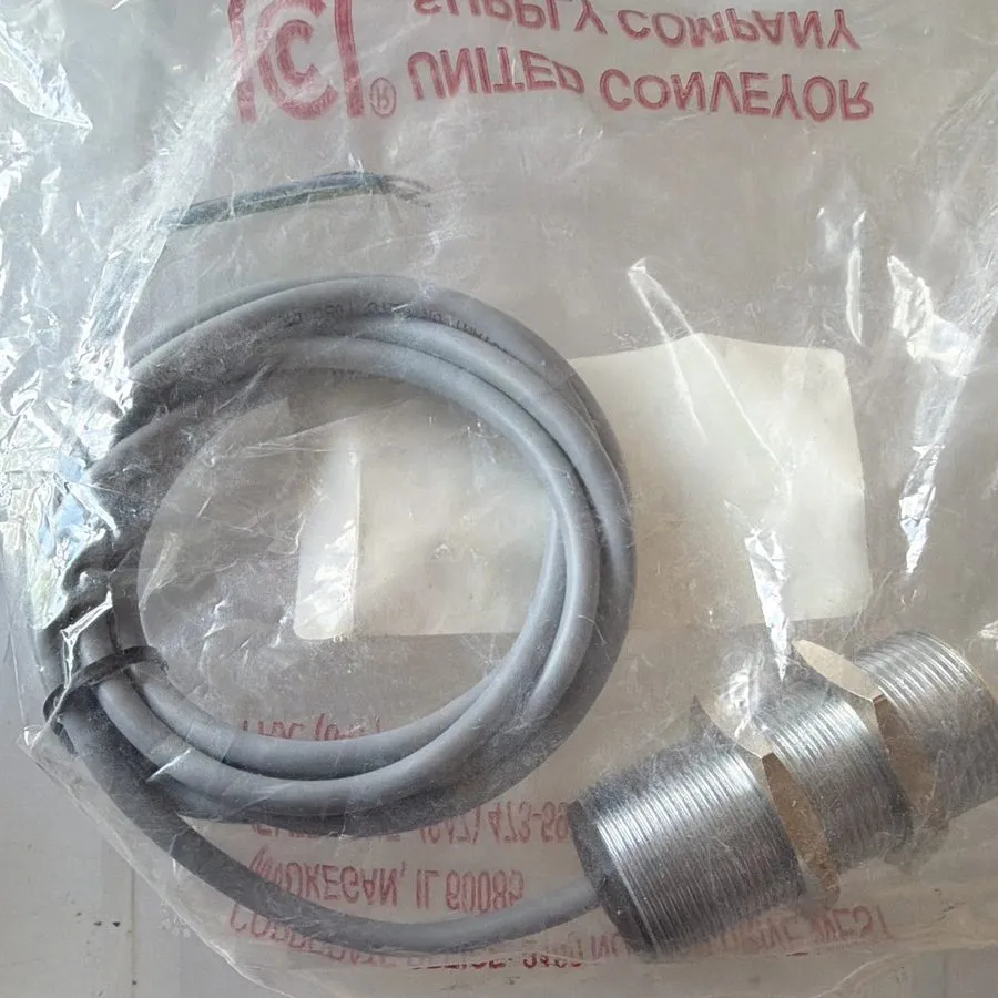 Датчик приближения Turck Bi10-G30-RZ3X Inductive Proximity Photoelectric Sensor — фото лота 1