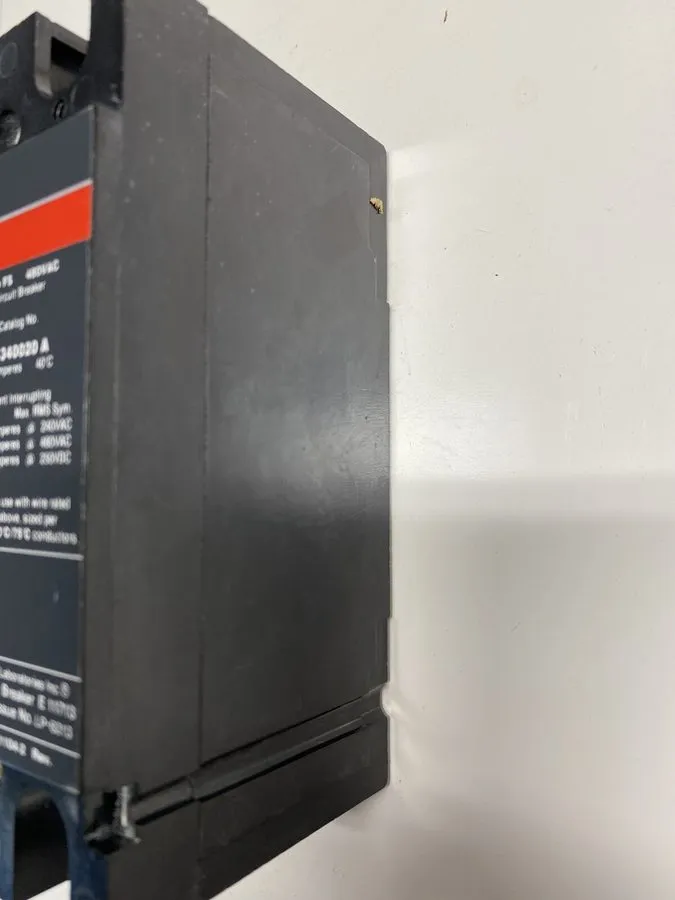 Автоматический выключатель Eaton Cutler Hammer FS340020A 20 Amp 3 Pole 480V FS C