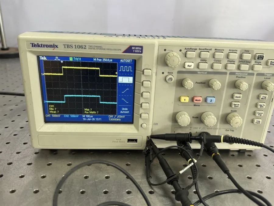 Осциллограф Tektronix TBS1062 60MHz 2CH Digital Oscilloscope No Probes As-Is