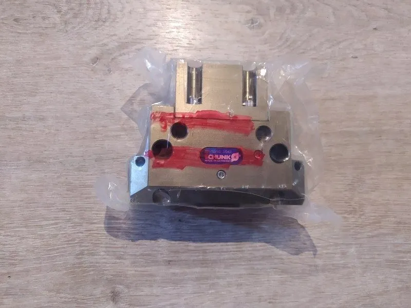 Робот SCHUNK PGN-100/1AS 370402
