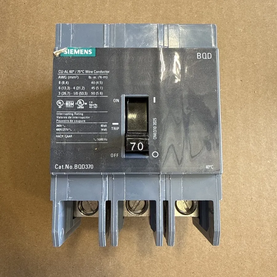Автоматический выключатель Siemens BQD370 3 pole 70 amp bolt on 480v BQD Circuit