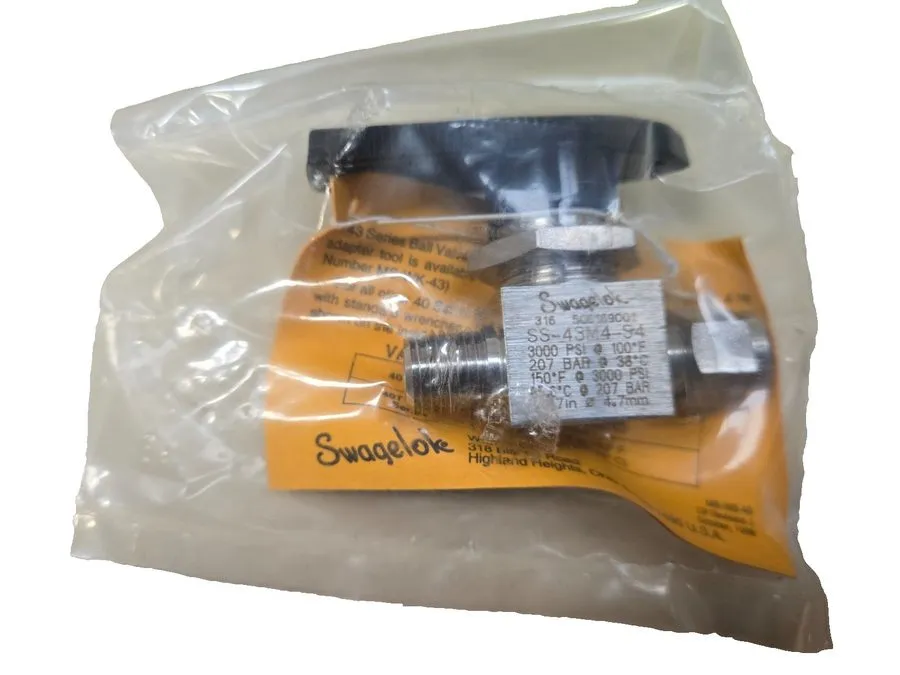 Клапан Swagelok SS-43M4-S4 316 Stainless Ball Valve, 1/4in NPT x Tube Fitting