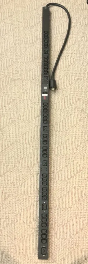 Блок розеток PDU APC AP7864 Rack PDU Metered 5.7kW 3PH 208V 16A 50/60Hz Power Un