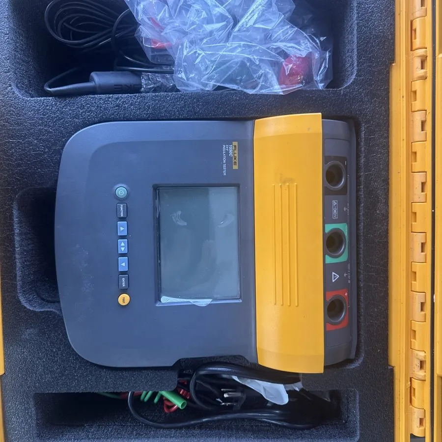 Тестер Fluke 1550C Megohmmeter/Insulation Resistance Tester, 5kV, 1 TΩ — фото лота 2