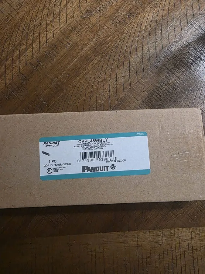 Патч-панель Panduit Cppl48wbly Patch Panel,Mini-Com,Rack Mt,48 Port