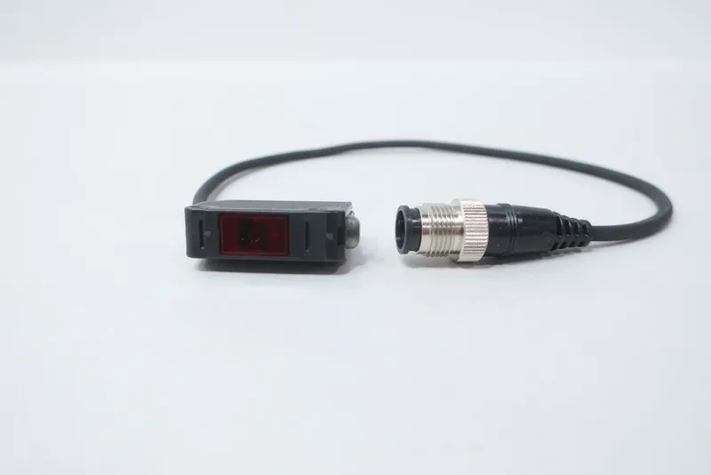 Фотоэлектрический датчик KEYENCE PZ-M53 PHOTOELECTRIC SENSOR 12/24VDC