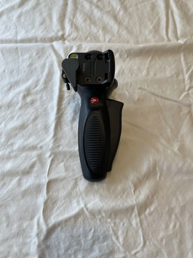 Оборудование видеонаблюдения Bosh Tripod With FT-011H Head + Manfrotto Heads 306 — фото лота 2