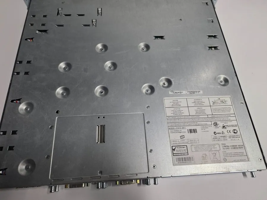 Маршрутизатор Cisco 2600 Series Router. Model: CISCO2691 with WIC-1T and WIC-2T — фото лота 2