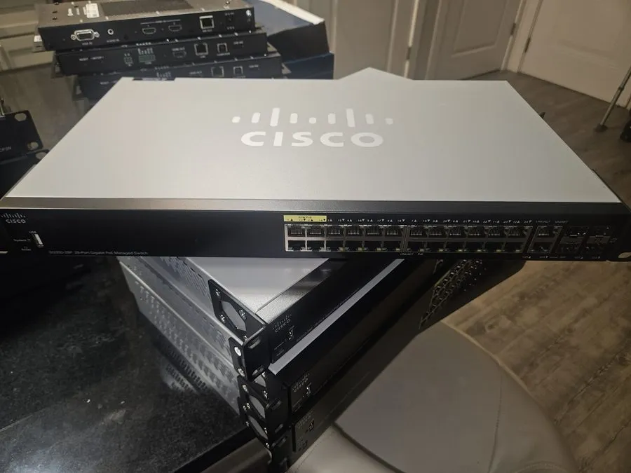 Коммутатор Cisco SG350-28 28-Port Gigabit Managed Switch, Non-PoE ( )