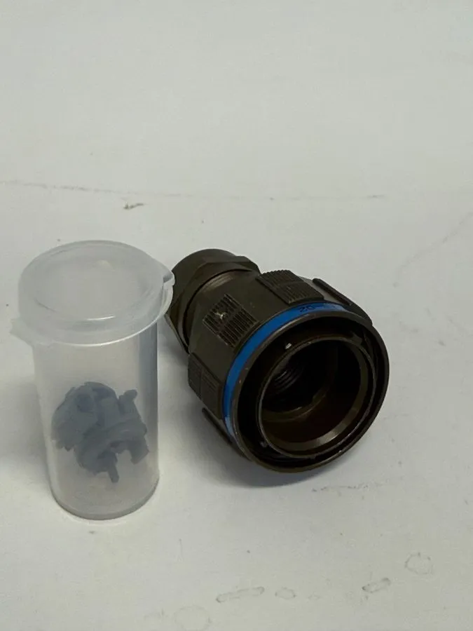 Разъём Amphenol Connector RJFTV6MG NSN 5935-01-529-4802 — фото лота 1