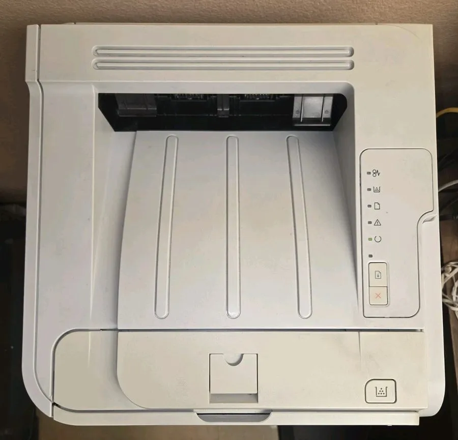Лазерный принтер HP Laserjet P2035 Monochrome Workgroup Laser Printer 53k pg ct — фото лота 1