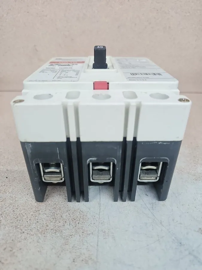 Автоматический выключатель EATON CUTLER HAMMER EHD3040L CIRCUIT BREAKER ED14K 40