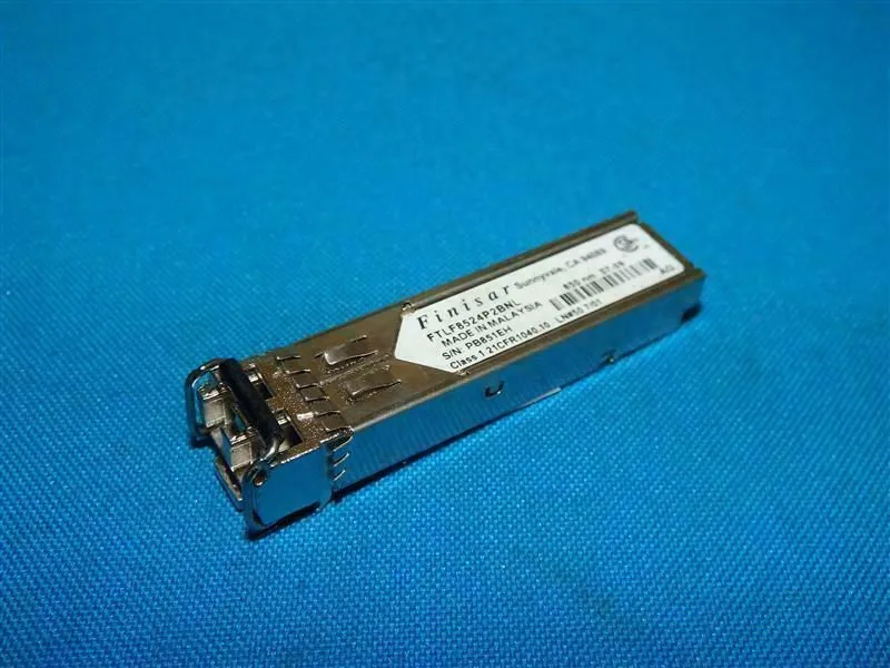 Оптический модуль FINISAR FTLF8524P2BNL Multi-MODE 4.25G 850NM 0.3KM TRANSCEIVER
